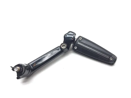 Left Right Set Passenger Peg Bracket 00 Electra Ultra Classic EFI FLHTCUI 2685