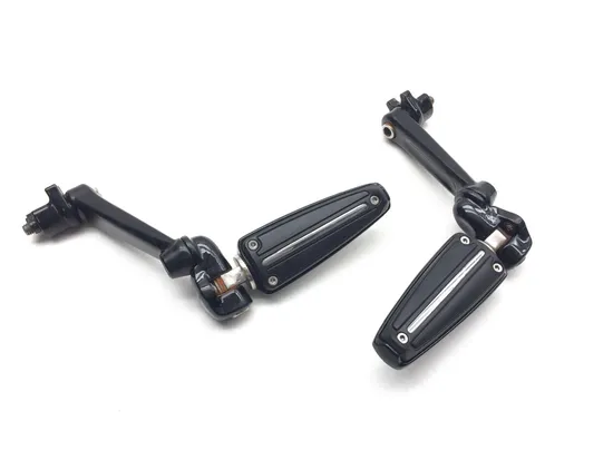 Left Right Set Passenger Peg Bracket 00 Electra Ultra Classic EFI FLHTCUI 2685