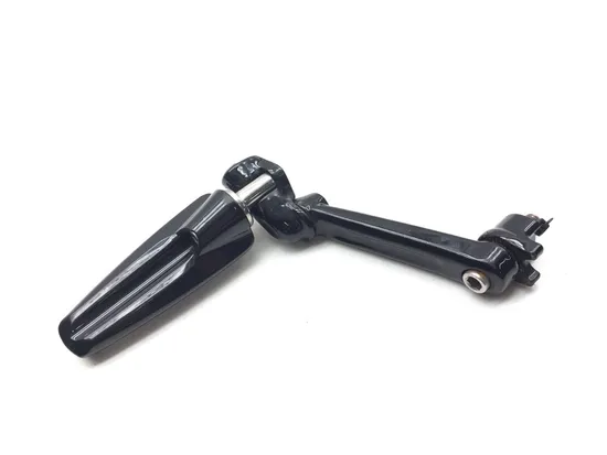 Left Right Set Passenger Peg Bracket 00 Electra Ultra Classic EFI FLHTCUI 2685