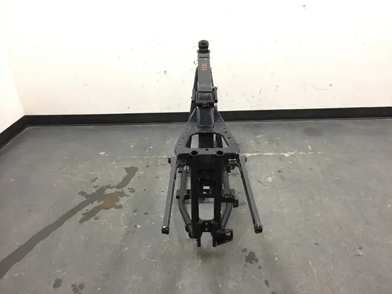 Main Frame Chassis CLN Ready To Go 2005 Harley Dyna Super Glide FXD 2654A