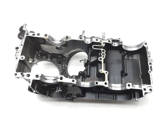 Upper Lower Center Cases Case 2006 Suzuki Boulevard M109R 2731A