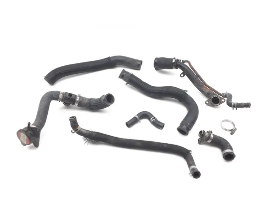 Engine Radiator Cooling Hoses 2006 Suzuki Boulevard M109R 2731 x