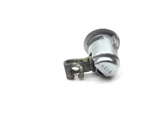 Lockset Ignition Trunk Tank Gas Cap Key 2006 Suzuki Boulevard M109R 2731A