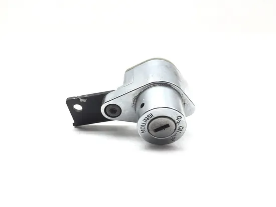 Lockset Ignition Trunk Tank Gas Cap Key 2006 Suzuki Boulevard M109R 2731A