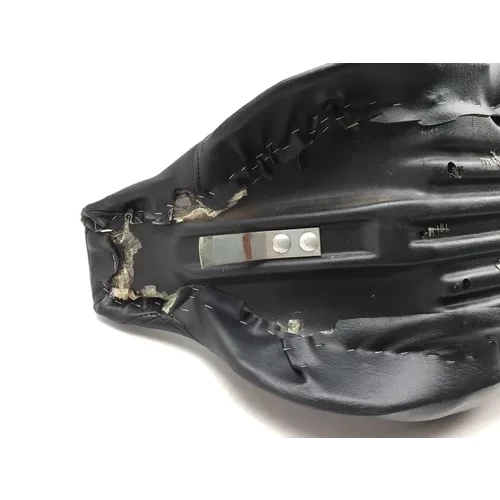 Seat 1999 Harley-Davidson Electra Glide FLHT 2738A x 22