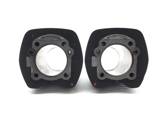 Front Rear Cylinder Jugs w Pistons 05 Electra Ultra Classic EFI FLHTCUI 2749A x