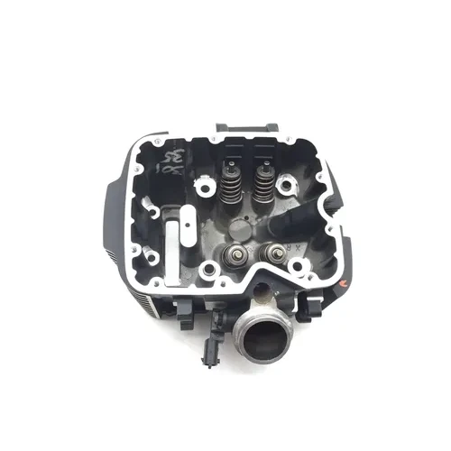 Engine Cylinder Head Complete W Cams Rear 2011 Victory Vision 8 Ball 2740A x 15