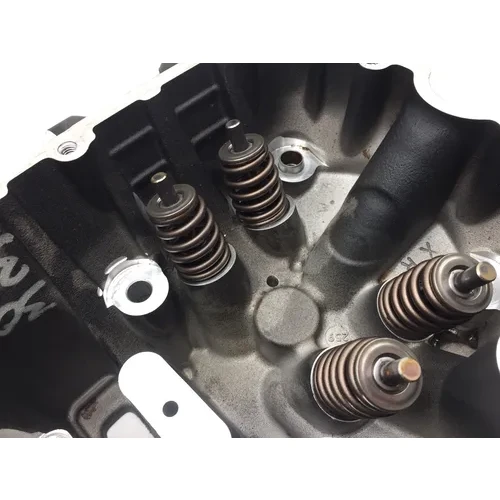 Engine Cylinder Head Complete W Cams Rear 2011 Victory Vision 8 Ball 2740A x 17