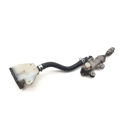 Rear Brake Master Cylinder 2000 Suzuki Hayabusa GSX1300R 2771A x 9