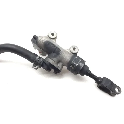Rear Brake Master Cylinder 2000 Suzuki Hayabusa GSX1300R 2771A x 13