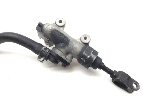 Rear Brake Master Cylinder 2000 Suzuki Hayabusa GSX1300R 2771A x