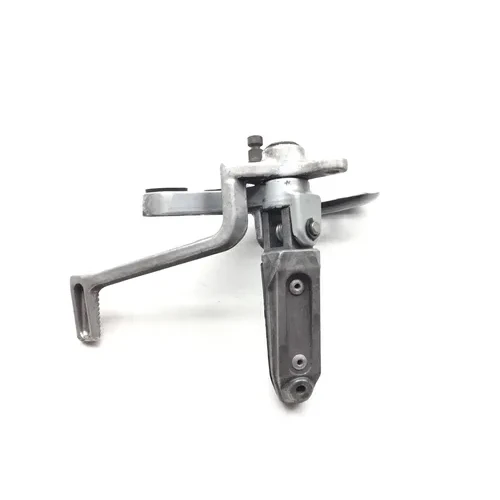 Right Rearset Brake Bracket Foot Peg 2000 Suzuki Hayabusa GSX1300R 2771A x 12