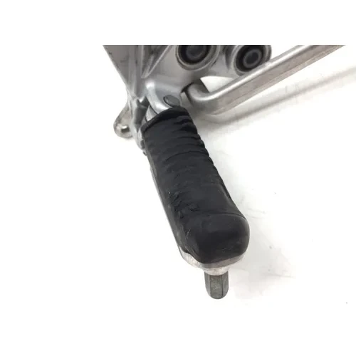 Right Rearset Brake Bracket Foot Peg 2007 Suzuki Hayabusa GSX1300R 2765A x 5