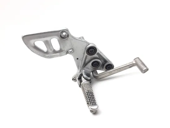 Right Rearset Brake Bracket Foot Peg 2007 Suzuki Hayabusa GSX1300R 2776A x