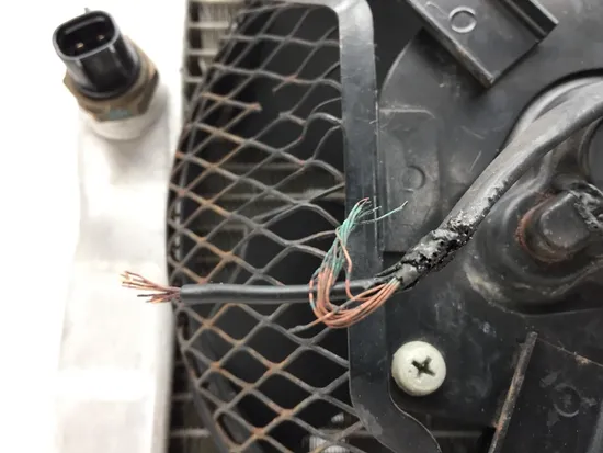 Radiator Cooling Front Fluid with Fan 2007 Suzuki Hayabusa GSX1300R 2776A PARTS