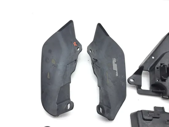 Misc Bracket Set 2009 Harley-Davidson Electra Glide Ultra Classic FLHTCUI 2788A