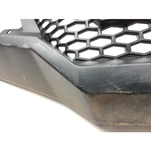Plastic Headlight Surround Casing Bezel 2015 Hond Pioneer 700-4 2791A 11