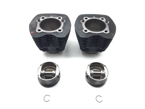 Front Rear Cylinder Jugs w Pistons 2000 Harley Softail 2786A