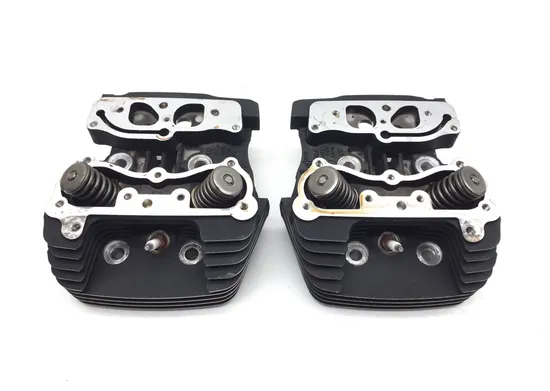 Front Rear Cylinder Head Set 2004 Harley-Davidson Electra Glide FLHT 2799A x