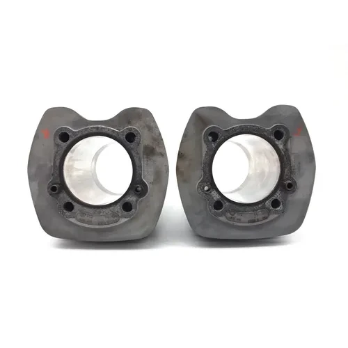 Front Rear Cylinder Jugs w Pistons 04 Harley-Davidson Electra Glide FLHT 2799A 17