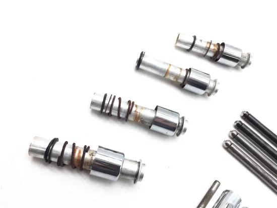 Push Rods Tubes and Lifters 2004 Harley-Davidson Electra Glide FLHT 2799A