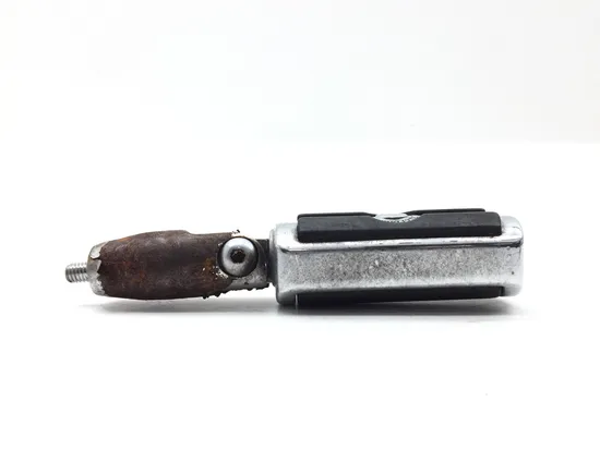 Left Right Set Passenger Peg Bracket 2004 Harley Electra Glide FLHT 2799A x