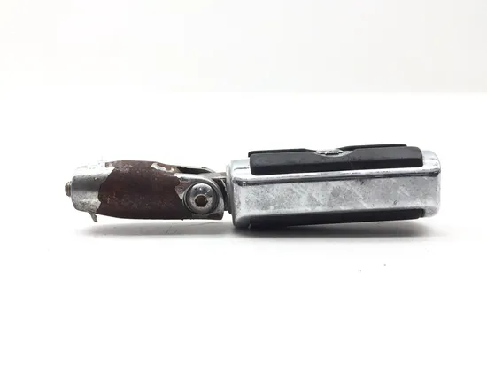 Left Right Set Passenger Peg Bracket 2004 Harley Electra Glide FLHT 2799A x