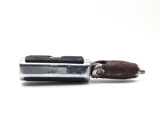 Left Right Set Passenger Peg Bracket 2004 Harley Electra Glide FLHT 2799A x