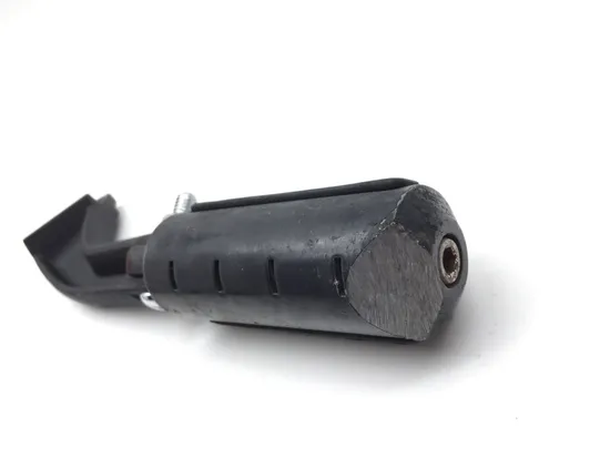 Left Right Set Passenger Peg Bracket 11 Harley Dyna Wide Glide FXDWGI 2811A x