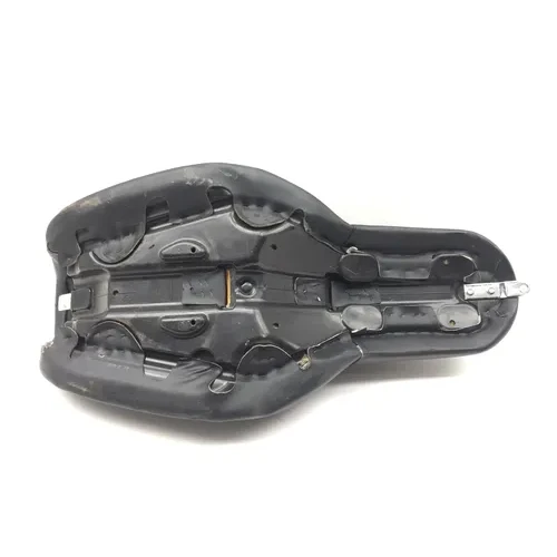 Seat 2007 Harley-Davidson Dyna Wide Glide EFI FXDWGI 2818A x 17