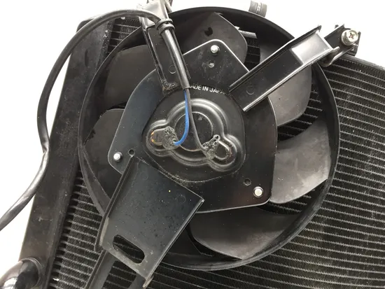 Radiator Cooling Front Fluid with Fan 2006 Kawasaki Ninja ZX14 ZX1400A 2825A