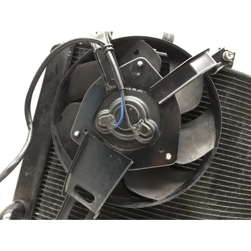 Radiator Cooling Front Fluid with Fan 2006 Kawasaki Ninja ZX14 ZX1400A 2825A 18