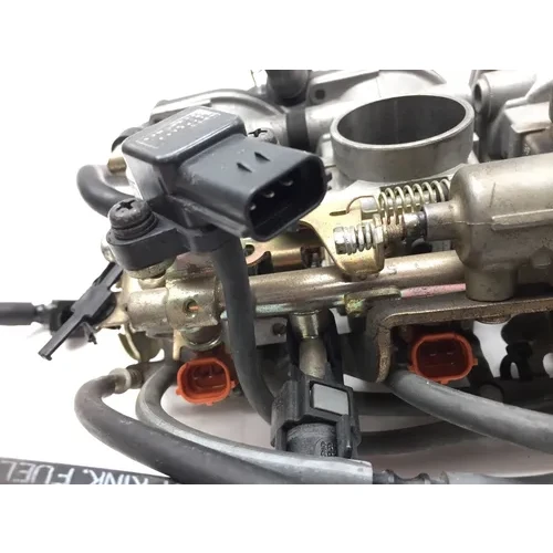 Throttle Body with Injectors 2005 Yamaha YZF R6 2827A 18