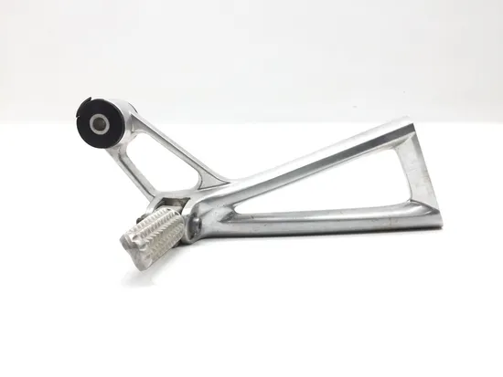 Right Rear Back Passenger Peg Bracket Side 2005 Yamaha YZF R6 2827A