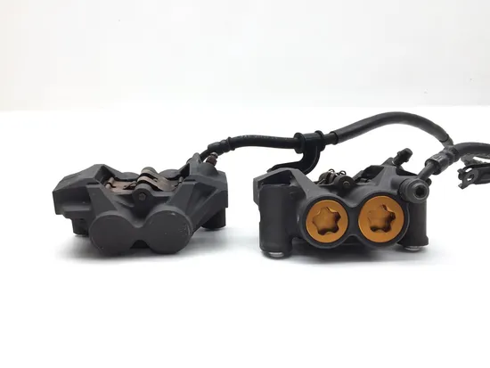 Left Right Front Brake Calipers Pads Set 2005 Yamaha YZF R6 2827A 3