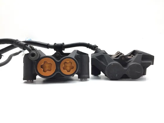 Left Right Front Brake Calipers Pads Set 2005 Yamaha YZF R6 2827A 4