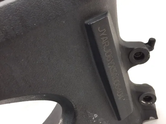 Main Frame Chassis RBLT 2005 Yamaha YZF R6 2827A