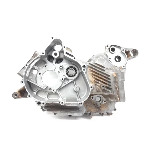 Engine Left Right Center Cases Case 2001 Yamaha Kodiak 400 YFM400FA 4x4 2830A 22