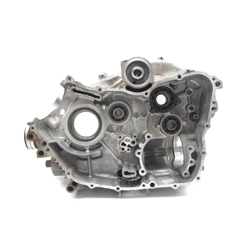 Engine Left Right Center Cases Case 2001 Yamaha Kodiak 400 YFM400FA 4x4 2830A 7
