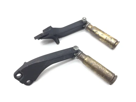 Left Right Set Passenger Peg Bracket 2007 Harley Dyna Street Bob FXDB 2842A