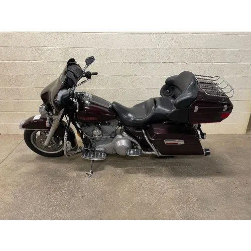 Engine Left Right Center Cases 2005 Harley-Davidson Electra Glide FLHTI 2839A 22
