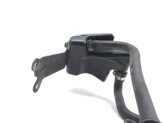 Oil Vent Box 2000 Kawasaki Vulcan 1500 VN1500E Classic 2817A