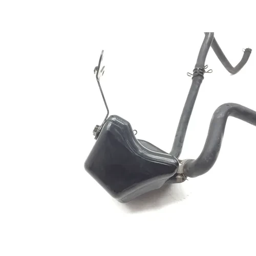 Oil Vent Box 2000 Kawasaki Vulcan 1500 VN1500E Classic 2817A 10