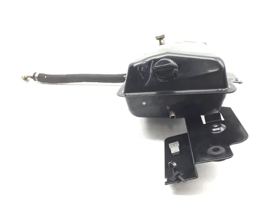 Engine Oil Tank 2010 Can-Am Spyder RS-S Roadster SE5 2848A