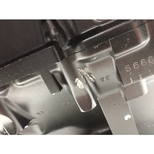 Upper Lower Center Cases Case 2005 Yamaha YZF R1 Raven 2858A x 19