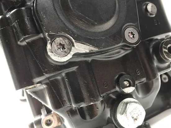 Upper Lower Center Cases Case 2005 Yamaha YZF R1 Raven 2858A x