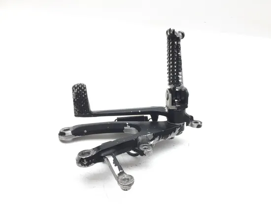 Right Rearset Brake Bracket Foot Peg 2005 Yamaha YZF R1 Raven 2858A x