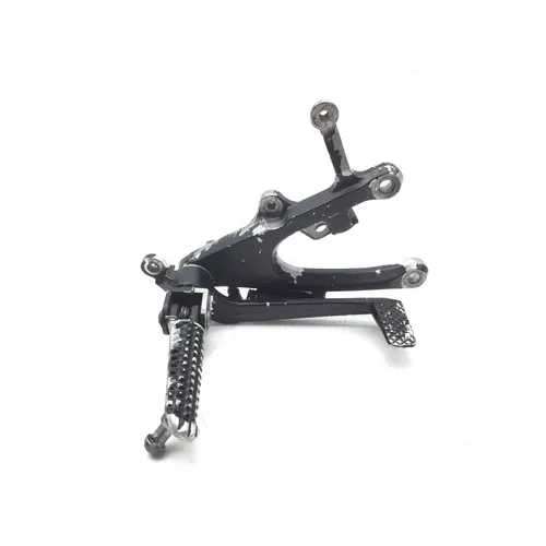 Right Rearset Brake Bracket Foot Peg 2005 Yamaha YZF R1 Raven 2858A x 3