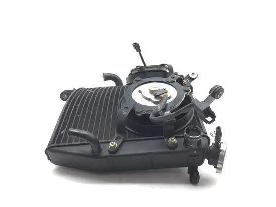 Radiator Cooling Front Fluid with Fan 2005 Yamaha YZF R1 Raven 2858A