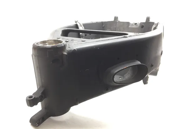 Main Frame Chassis CLN Ready To Go 2005 Yamaha YZF R1 Raven 2858A